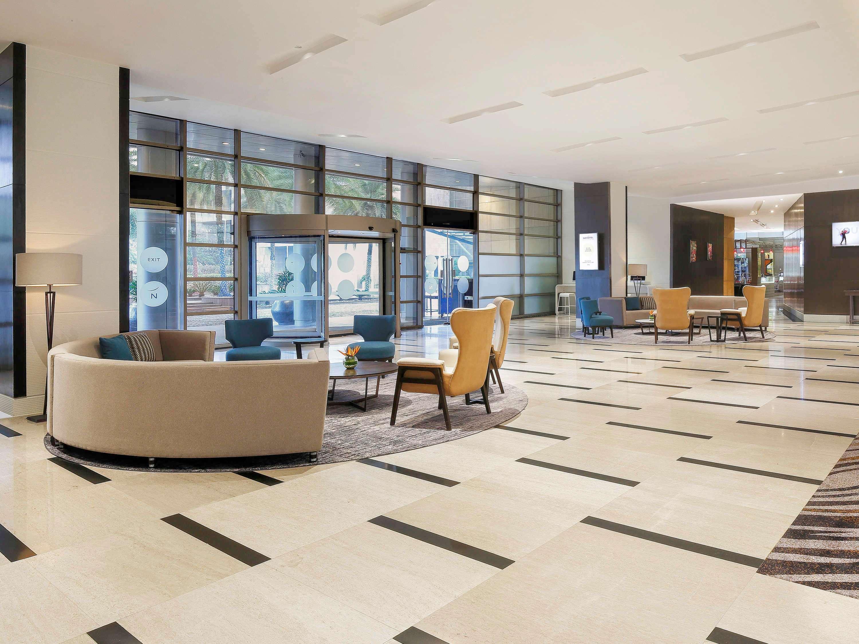 Novotel Hyderabad Convention Centre Kültér fotó