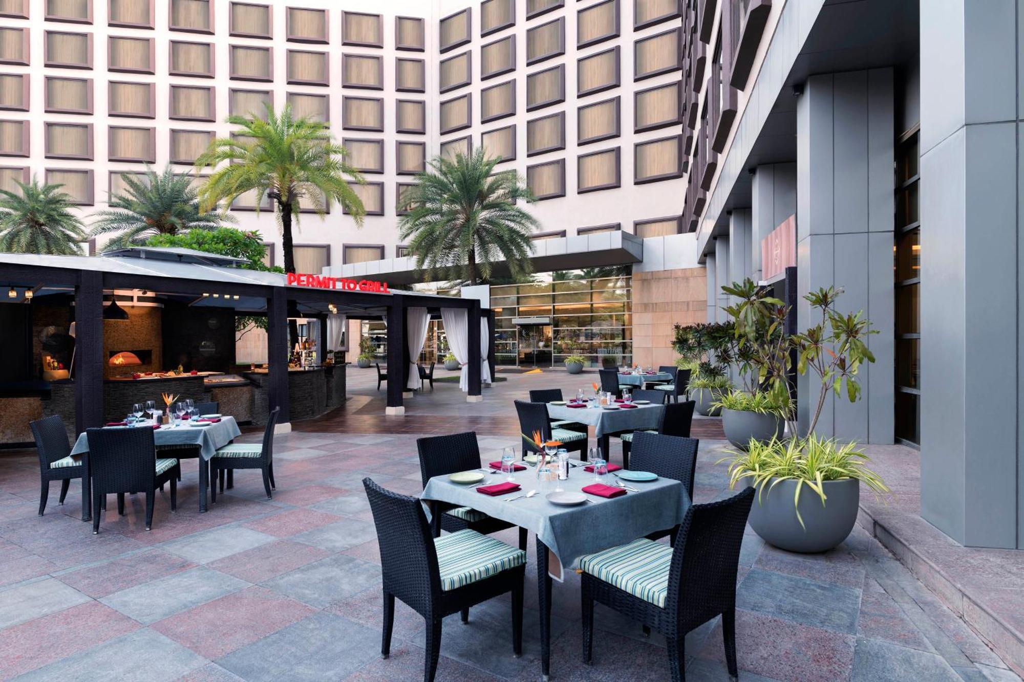 Novotel Hyderabad Convention Centre Kültér fotó