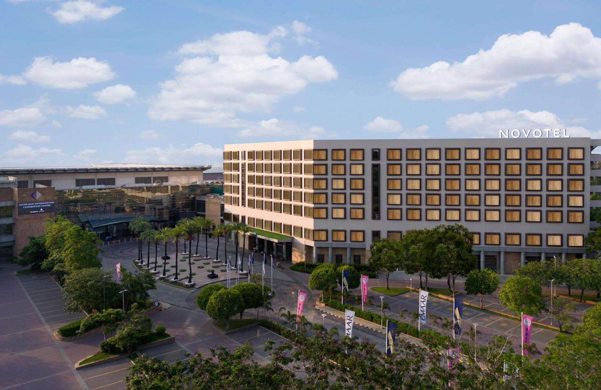 Novotel Hyderabad Convention Centre Kültér fotó