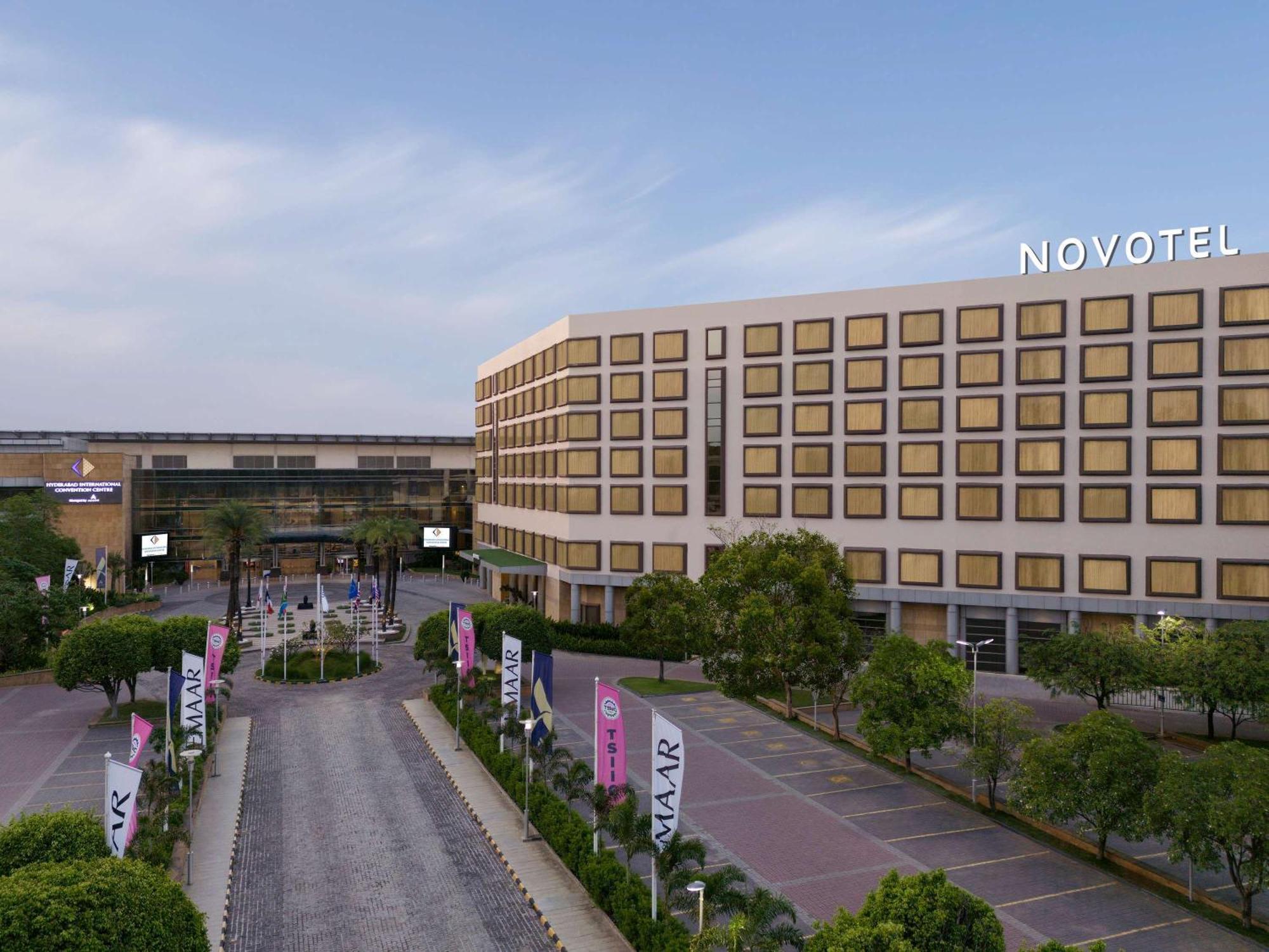 Novotel Hyderabad Convention Centre Kültér fotó